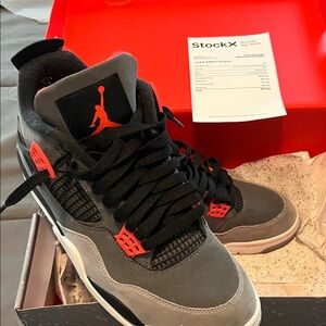 Jordan Men's Black and Red Sneakers